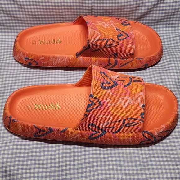 ♡Heart Pattern Slides♡ - Picture 2 of 3